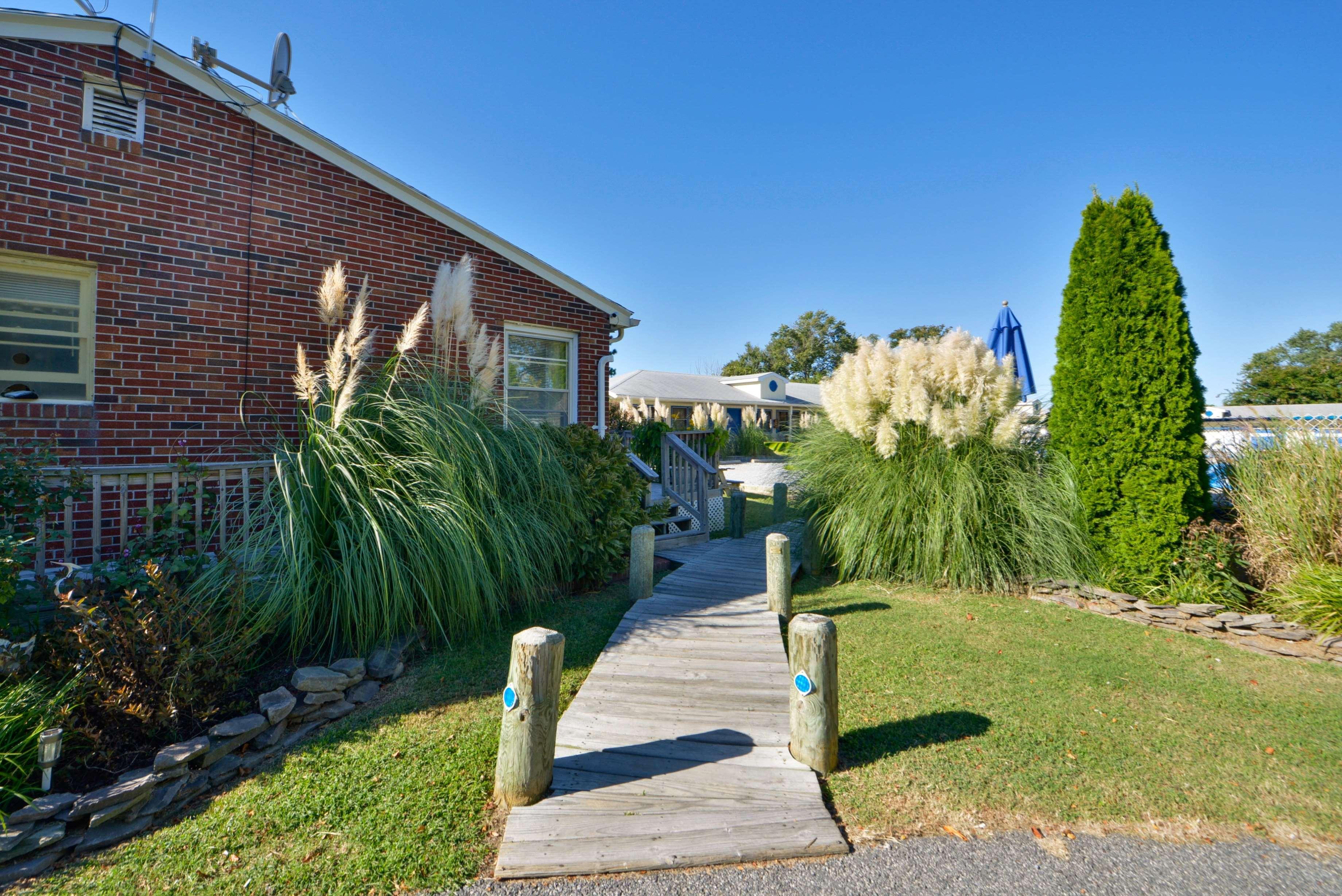 Americas Best Value Inn Chincoteague Ngoại thất bức ảnh